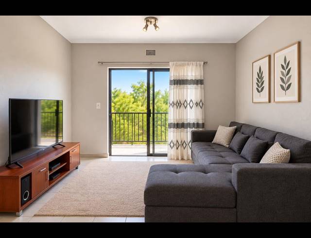 2 BEDROOM APARTMENT FOR SALE IN CLUBVIEW